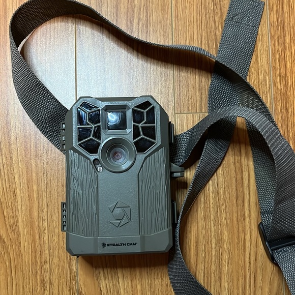 Stealth Cam - Picture 2 of 5